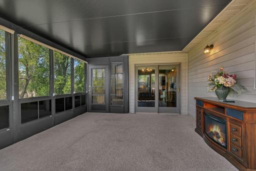 410 Sundown Drive, Avon, MN 56310
