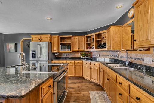 410 Sundown Drive, Avon, MN 56310