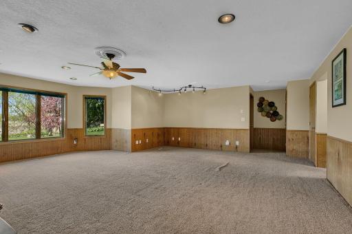 410 Sundown Drive, Avon, MN 56310