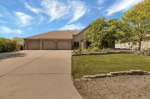 410 Sundown Drive, Avon, MN 56310