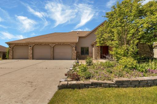 410 Sundown Drive, Avon, MN 56310