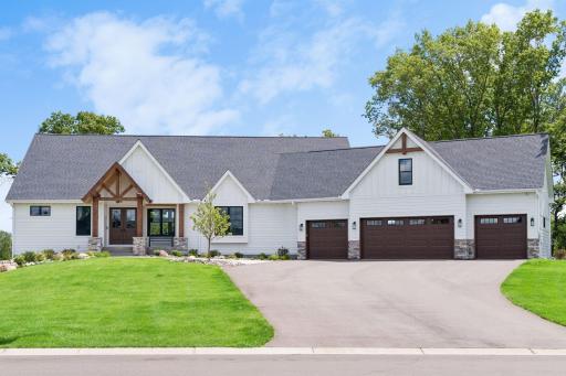 Welcome Home! 2374 Swedish Drive Northeast