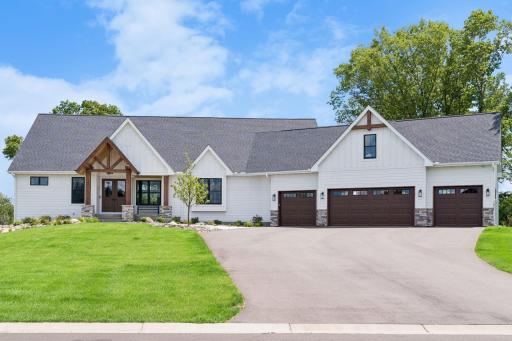 Welcome Home! 2374 Swedish Drive Northeast
