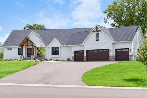Welcome Home! 2374 Swedish Drive Northeast