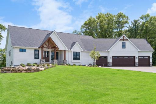 Welcome Home! 2374 Swedish Drive Northeast