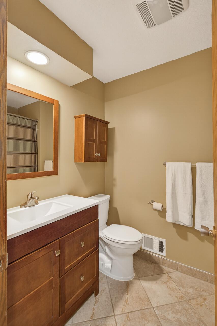 Main level full bathroom