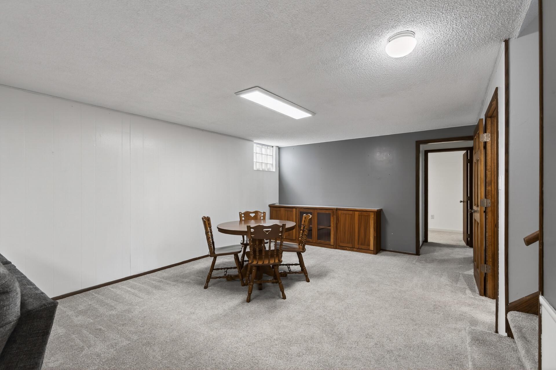 Great space for a card table or playroom