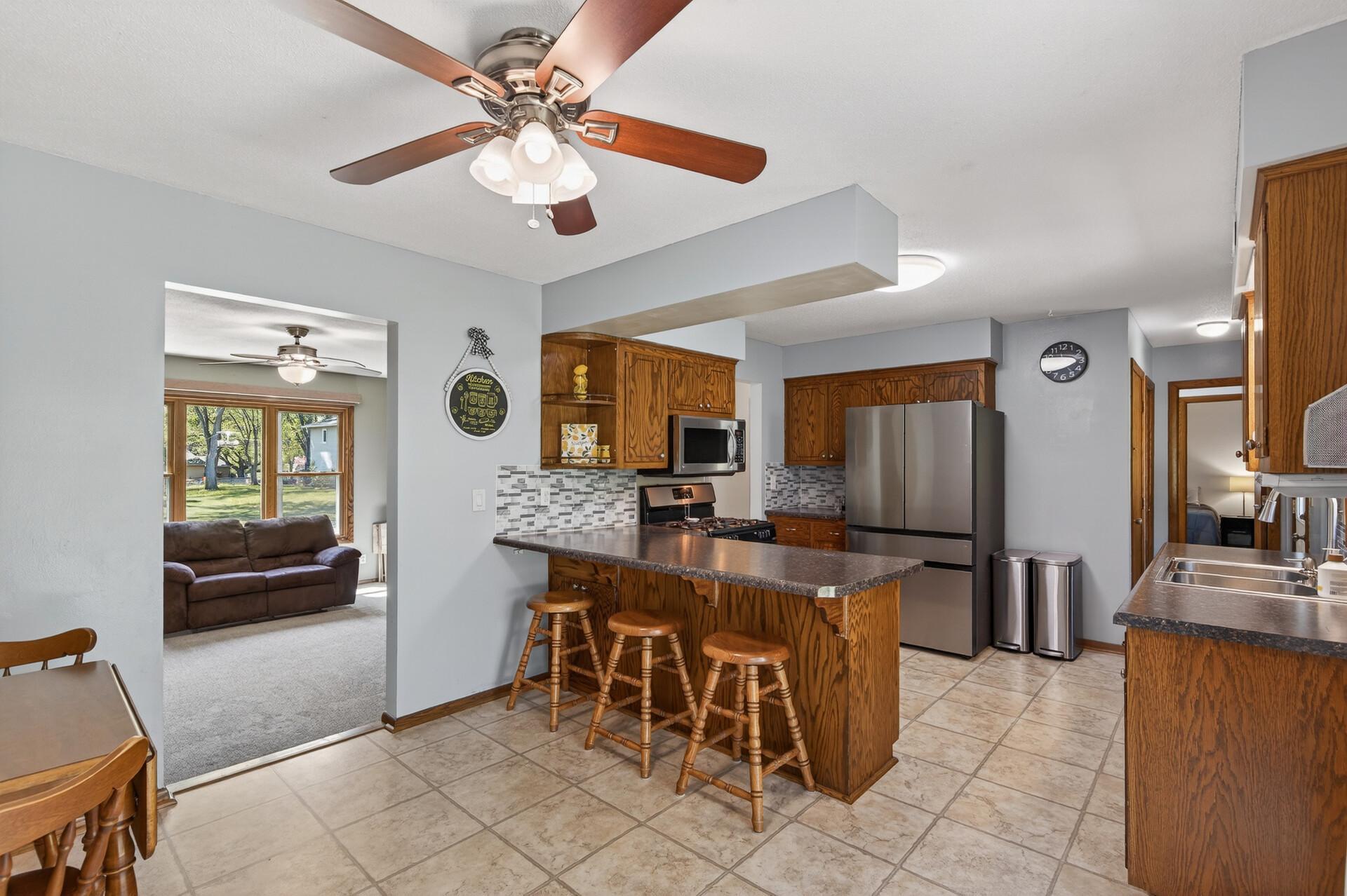 Nice open kitchen/dining room area