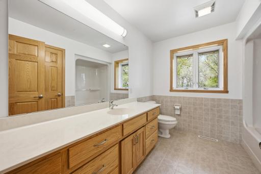 4942 43rd Avenue N, Moorhead, MN 56560