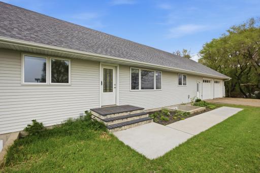 4942 43rd Avenue N, Moorhead, MN 56560