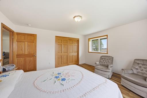 4942 43rd Avenue N, Moorhead, MN 56560
