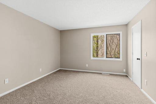 17468 Rustic Hills Drive, Eden Prairie, MN 55346