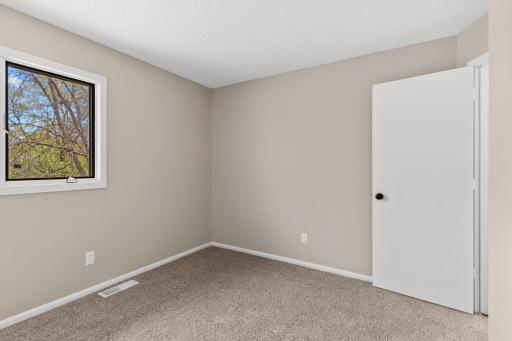 17468 Rustic Hills Drive, Eden Prairie, MN 55346