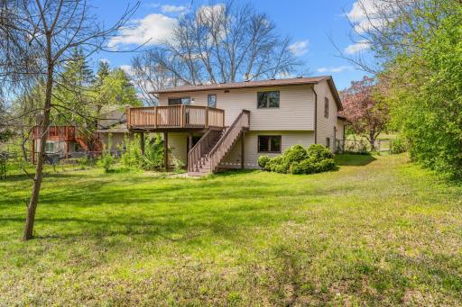 17468 Rustic Hills Drive, Eden Prairie, MN 55346