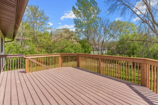 17468 Rustic Hills Drive, Eden Prairie, MN 55346