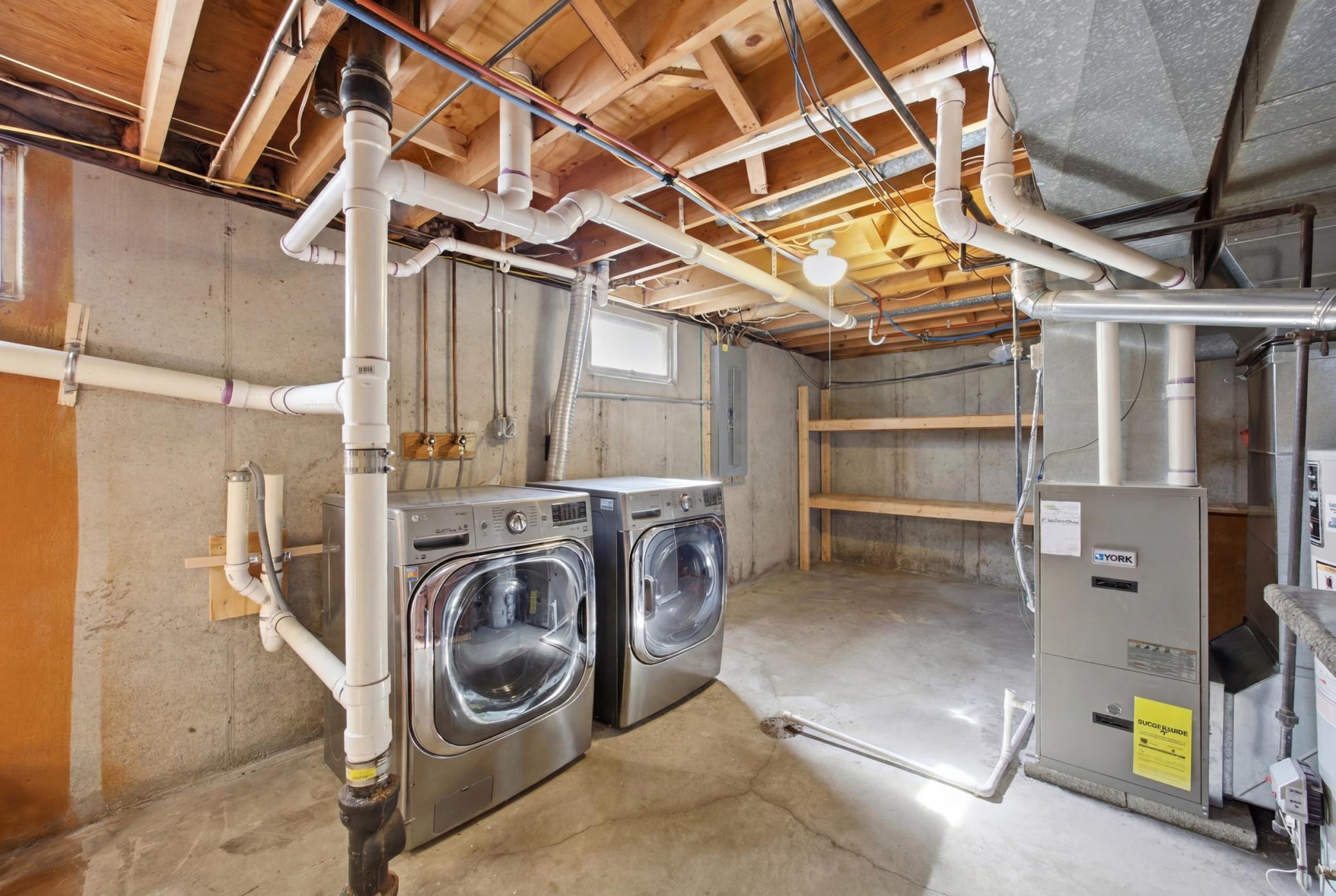 Laundry / Utilities