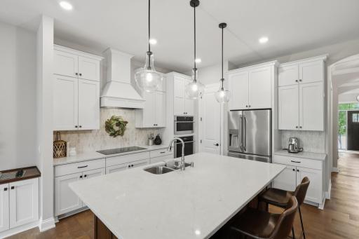 16383 Glory Lane, Eden Prairie, MN 55344