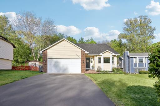 17698 S Shore Lane W, Eden Prairie, MN 55346