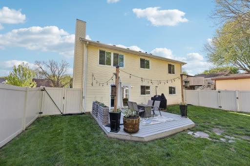 17698 S Shore Lane W, Eden Prairie, MN 55346