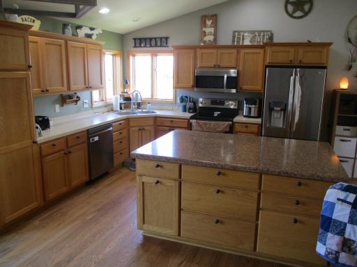 125 Sandstone Drive NW, Eyota, MN 55934