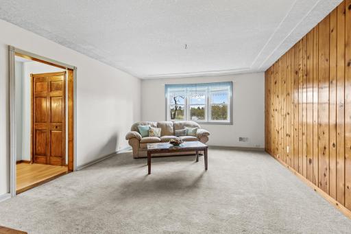 305 Main Avenue N, Braham, MN 55006