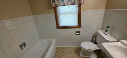 1208 Kent Avenue, Albert Lea, MN 56007