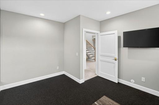 101 Spring Farm Road, North Oaks, MN 55127
