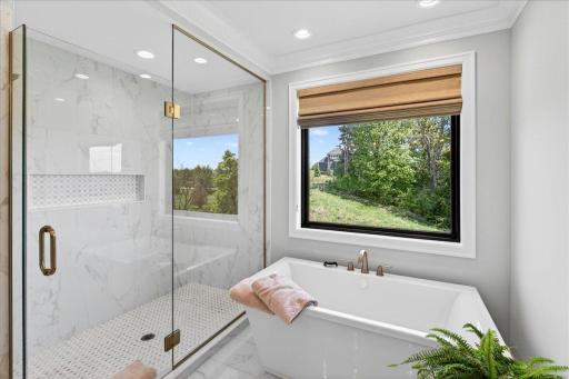 101 Spring Farm Road, North Oaks, MN 55127