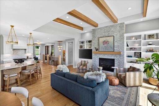 101 Spring Farm Road, North Oaks, MN 55127