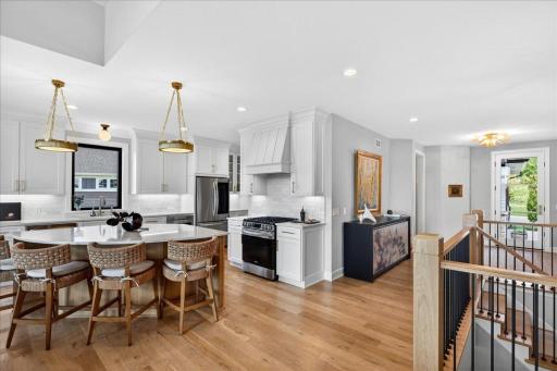 101 Spring Farm Road, North Oaks, MN 55127