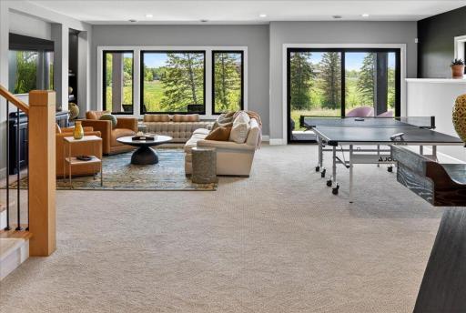 101 Spring Farm Road, North Oaks, MN 55127