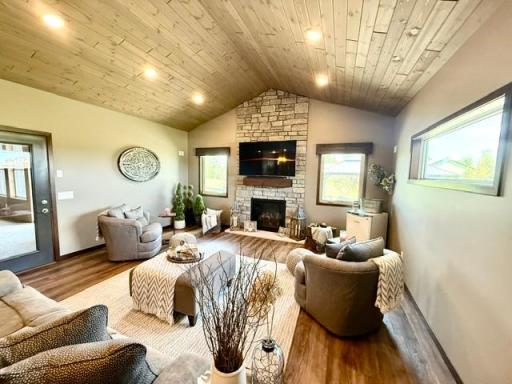 37037 337th Street, Redwood Falls, MN 56283