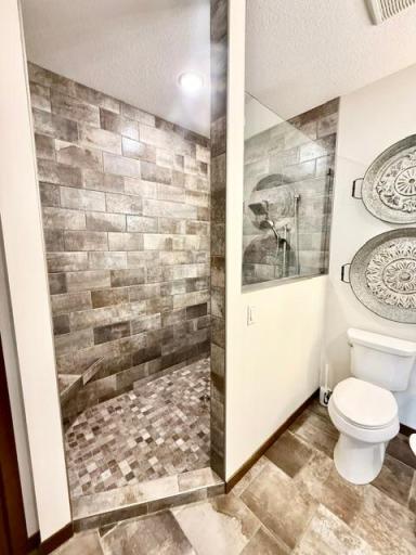37037 337th Street, Redwood Falls, MN 56283