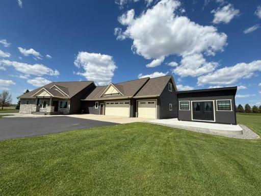 37037 337th Street, Redwood Falls, MN 56283