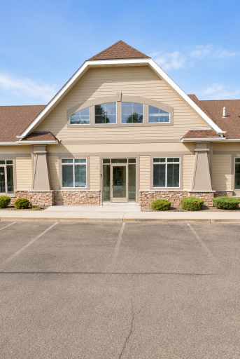 7965 Stone Creek Drive, Chanhassen, MN 55317
