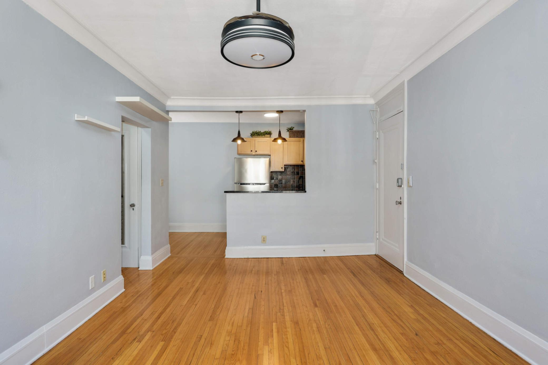 Living Room/open kitchen