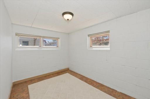 1918 W Kent Road, Duluth, MN 55812
