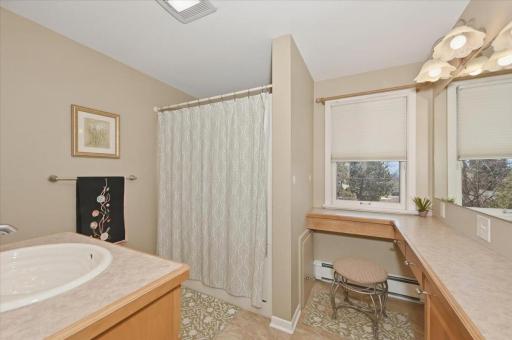 1918 W Kent Road, Duluth, MN 55812