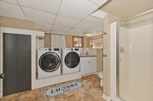 1918 W Kent Road, Duluth, MN 55812