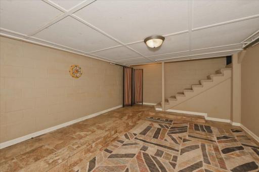 1918 W Kent Road, Duluth, MN 55812