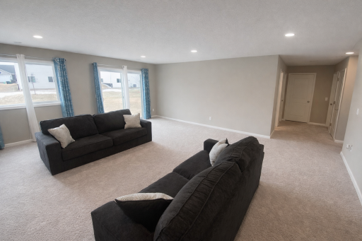 8650 145th Lane NW, Anoka, MN 55303