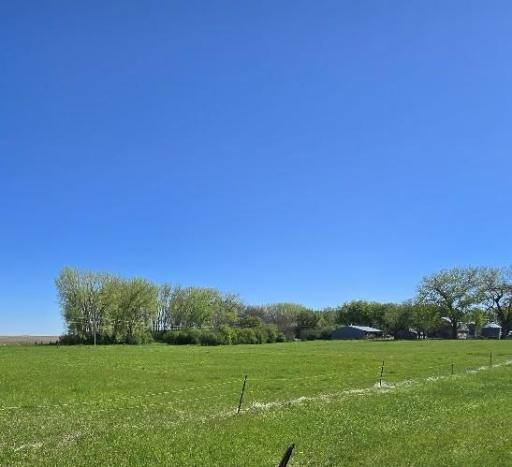 38492 470th Avenue, Windom, MN 56101