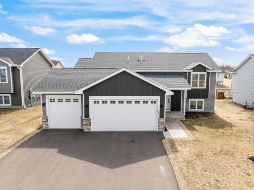 423 Eagle Street NW, Isanti, MN 55040