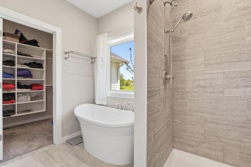642 Alaska Place S, Cambridge, MN 55008
