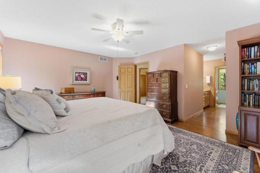 1646 Mayfield Heights Road, Saint Paul, MN 55118