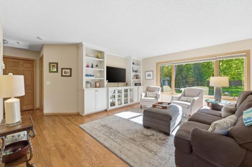 1646 Mayfield Heights Road, Saint Paul, MN 55118
