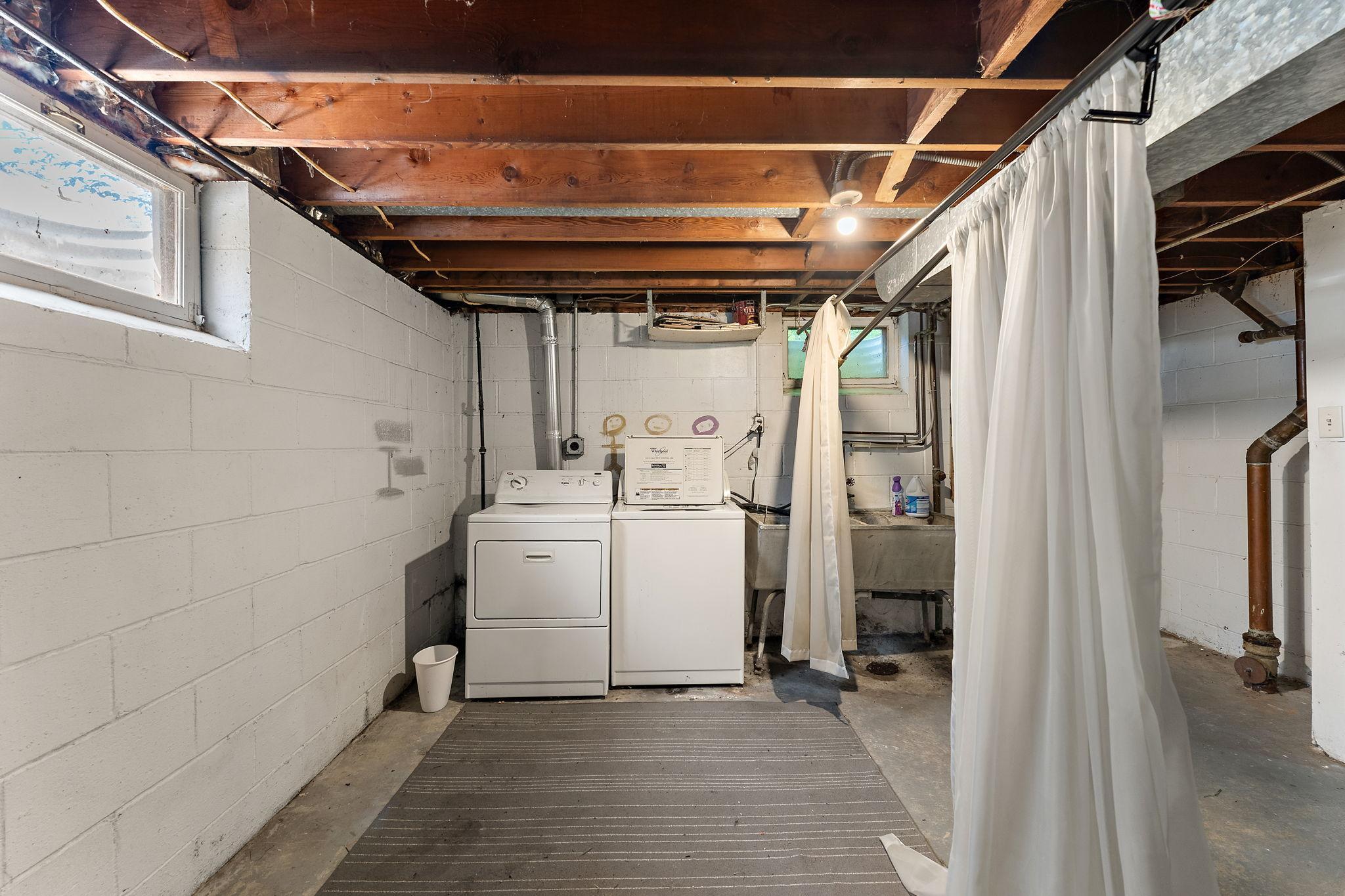 4028 laundry.jpg