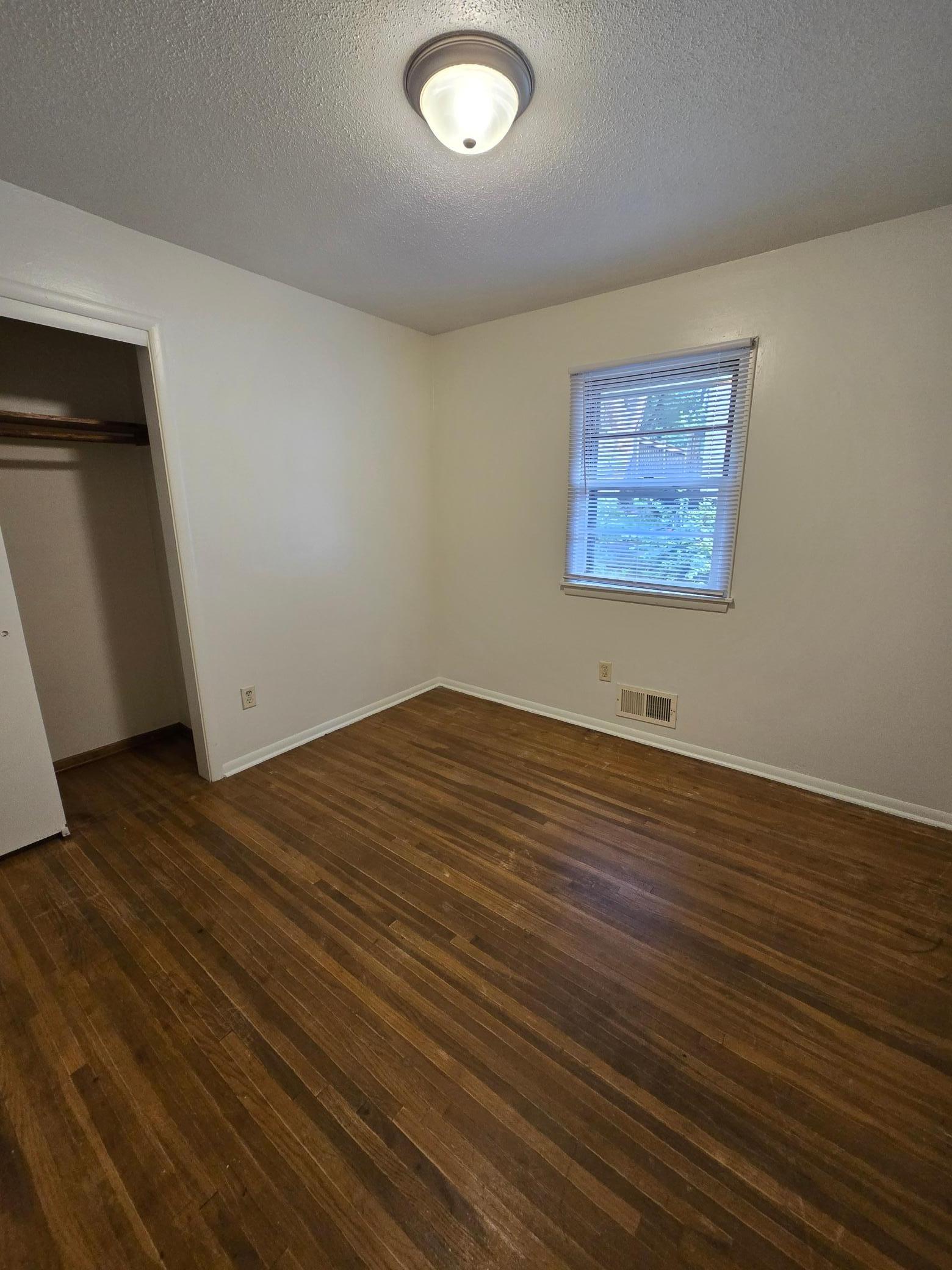 4030 bedroom2.jpg