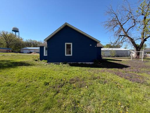 321 Rice Street S, Kasota, MN 56050