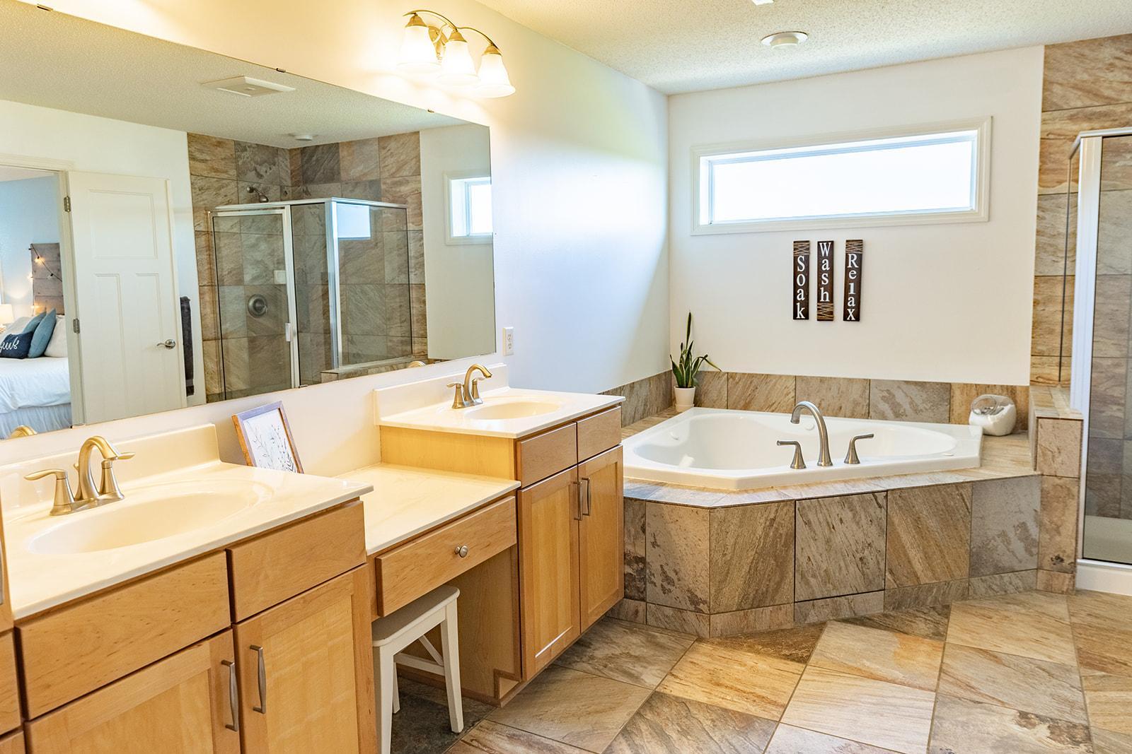 Dual sinks... the ultimate convenience.